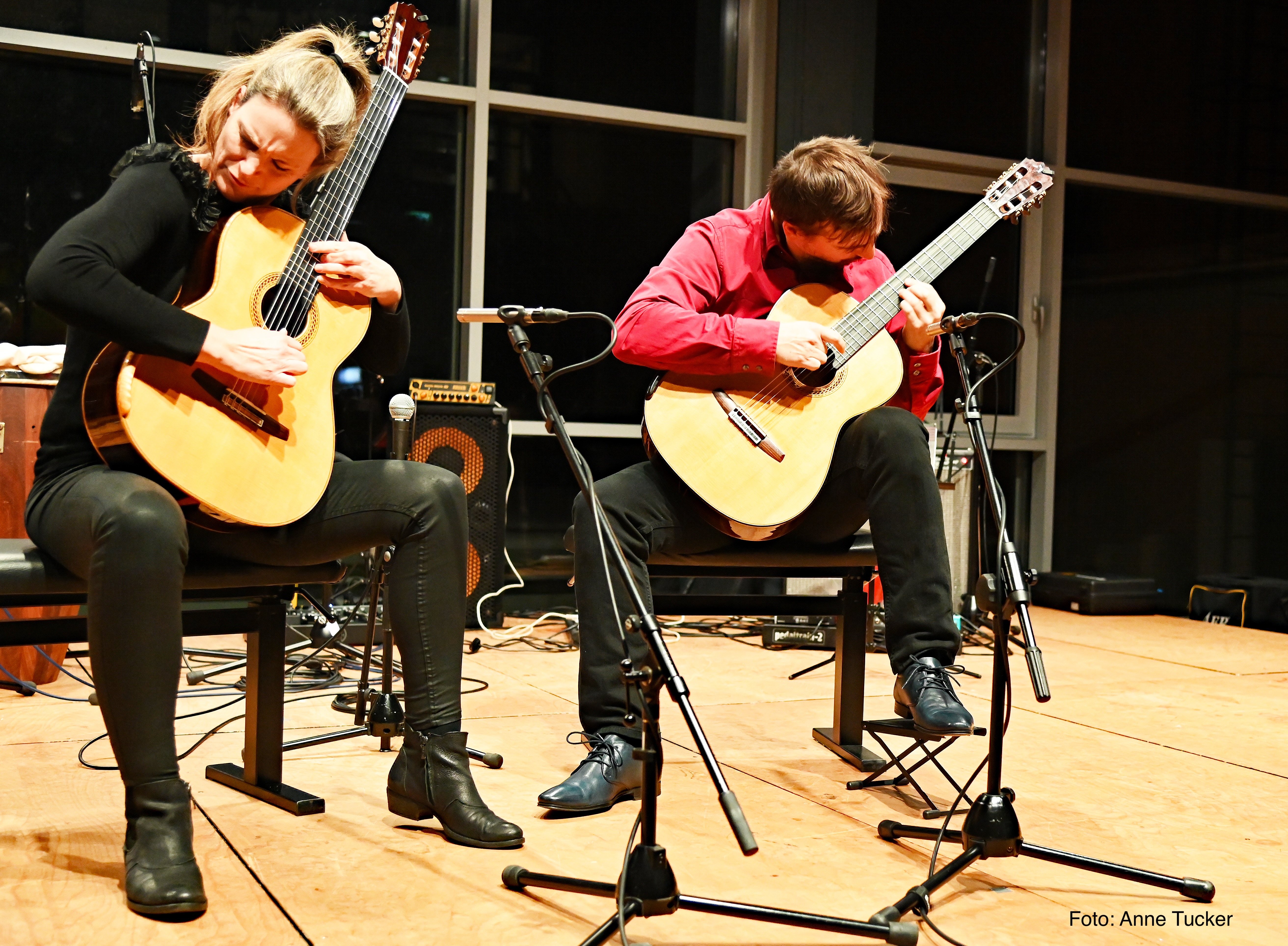  „und dramatisch“ 